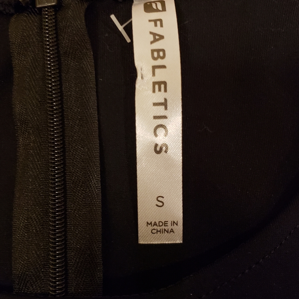 FABLETICS workout top - Picture 3 of 3